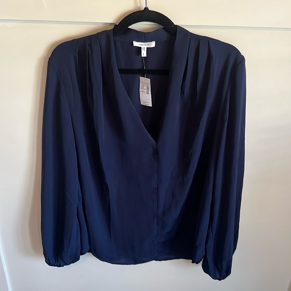 ✨NWT Maurices deep blue v neck blouse✨